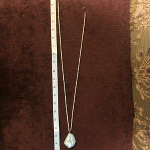 Kendra Scott mother of pearl beatrix necklace